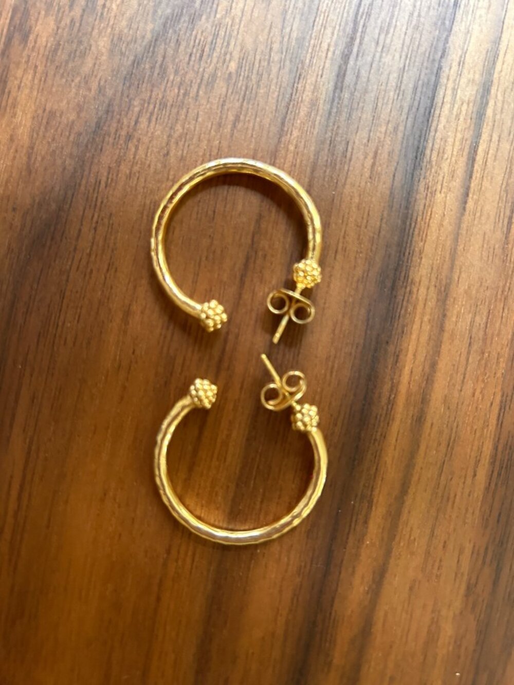 Capucine De Wulf Berry Classic Medium Hoop Earrings 18K Gold Plated